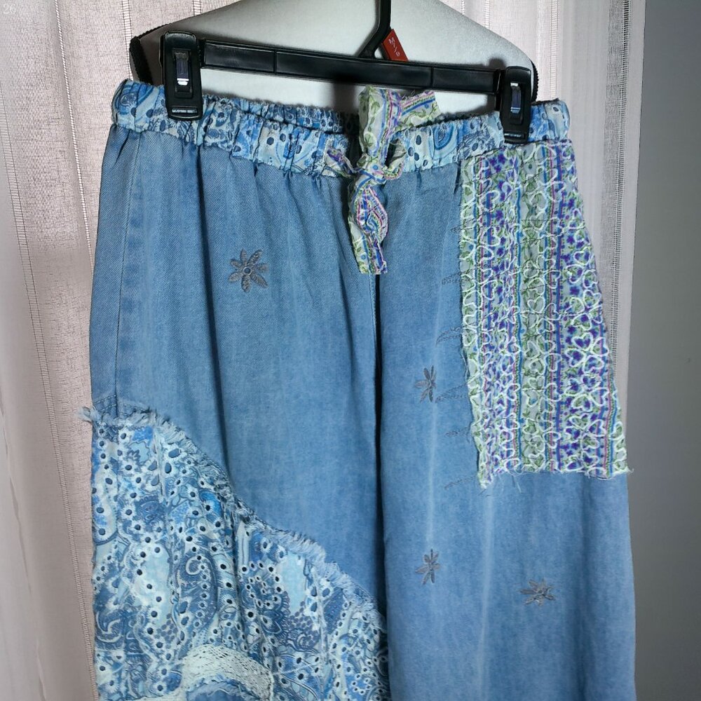 POL NWOT 100% Cotton Patchwork/ Embroidery/ Lace Design on Blue Denim Joggers M - Picture 2 of 11